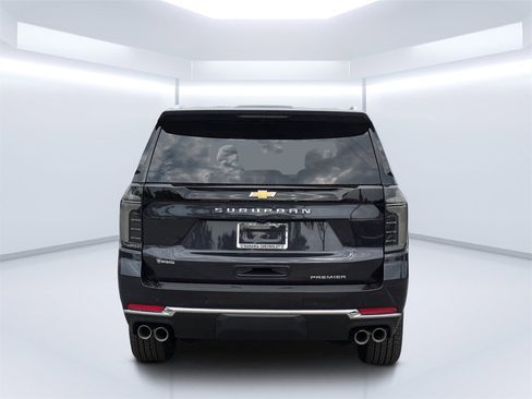 New 2025 Chevrolet Suburban Premier image 5