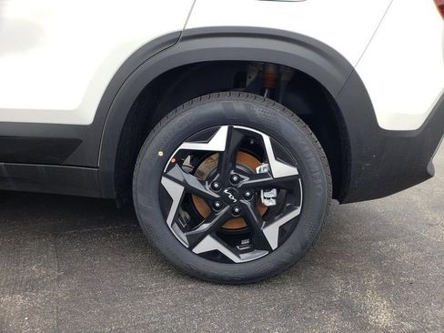 New 2026 Kia Seltos S AWD/4WD image 6