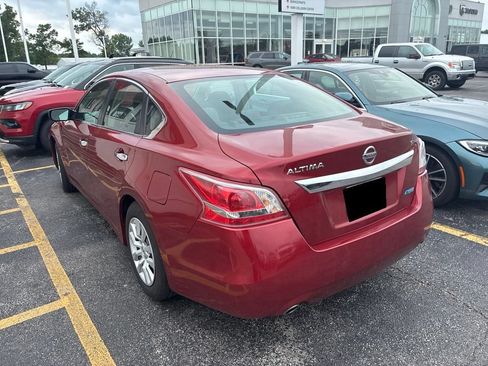 Used 2013 Nissan Altima 2.5 S FWD image 3