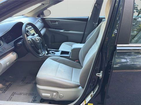 Used 2015 Toyota Camry LE FWD image 10