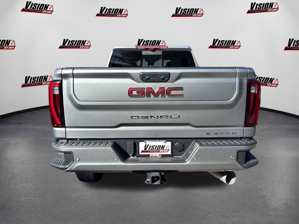 Used 2025 GMC Sierra 2500 Denali w/ Technology Package AWD/4WD image 4