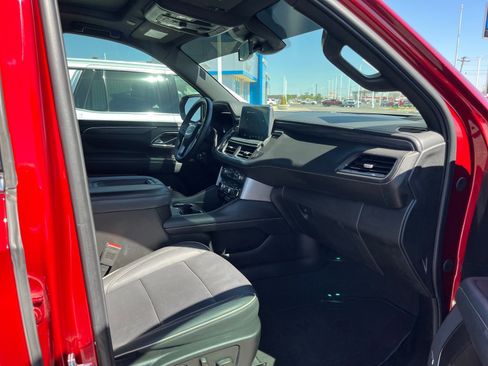 Used 2023 GMC Yukon SLT image 7