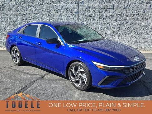 Used 2025 Hyundai Elantra Sport FWD image 1