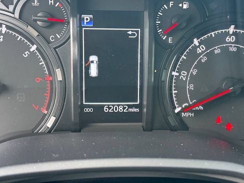 Used 2024 Toyota 4Runner SR5 RWD image 21