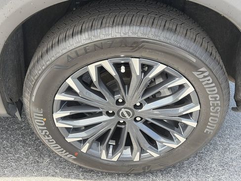 Certified 2023 Nissan Rogue SL w/ SL Premium Package FWD image 9
