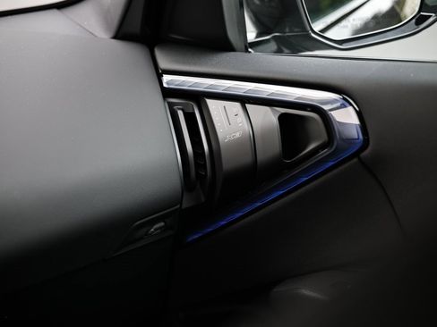 Used 2025 BMW X3 xDrive30i w/ M Sport Package image 28