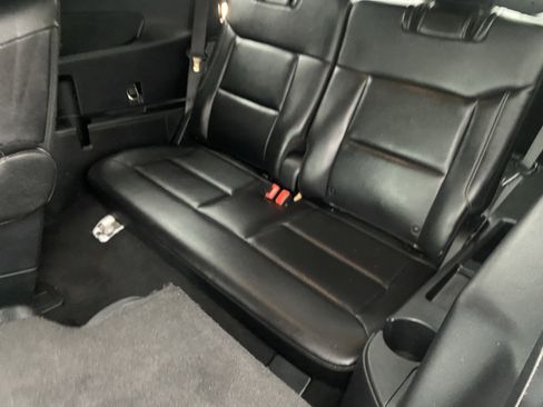 Used 2020 Ford Explorer XLT w/ Equipment Group 202A image 12