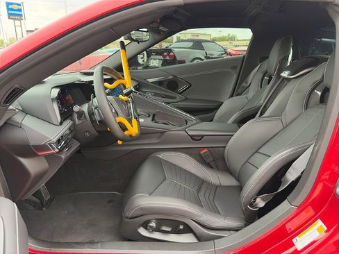 Used 2025 Chevrolet Corvette Stingray Preferred Cpe w/ Stealth Interior Trim Package RWD image 11
