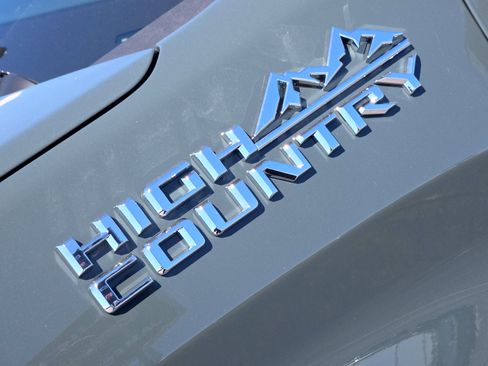 New 2026 Chevrolet Silverado 1500 High Country w/ High Country Premium Package AWD/4WD image 7