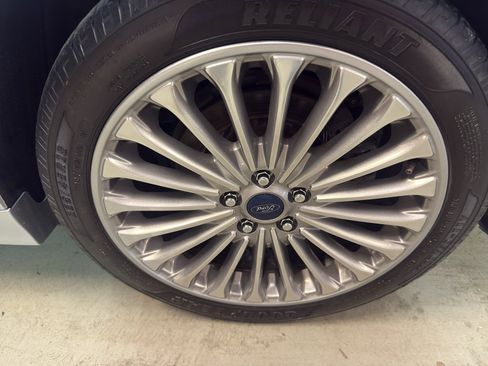 Used 2016 Ford Fusion Titanium FWD image 31