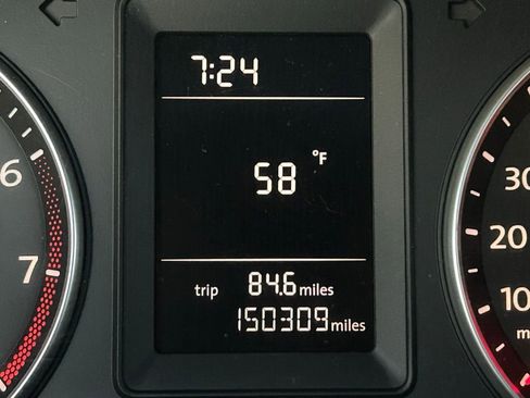 Used 2010 Volkswagen Jetta Limited Edition image 20