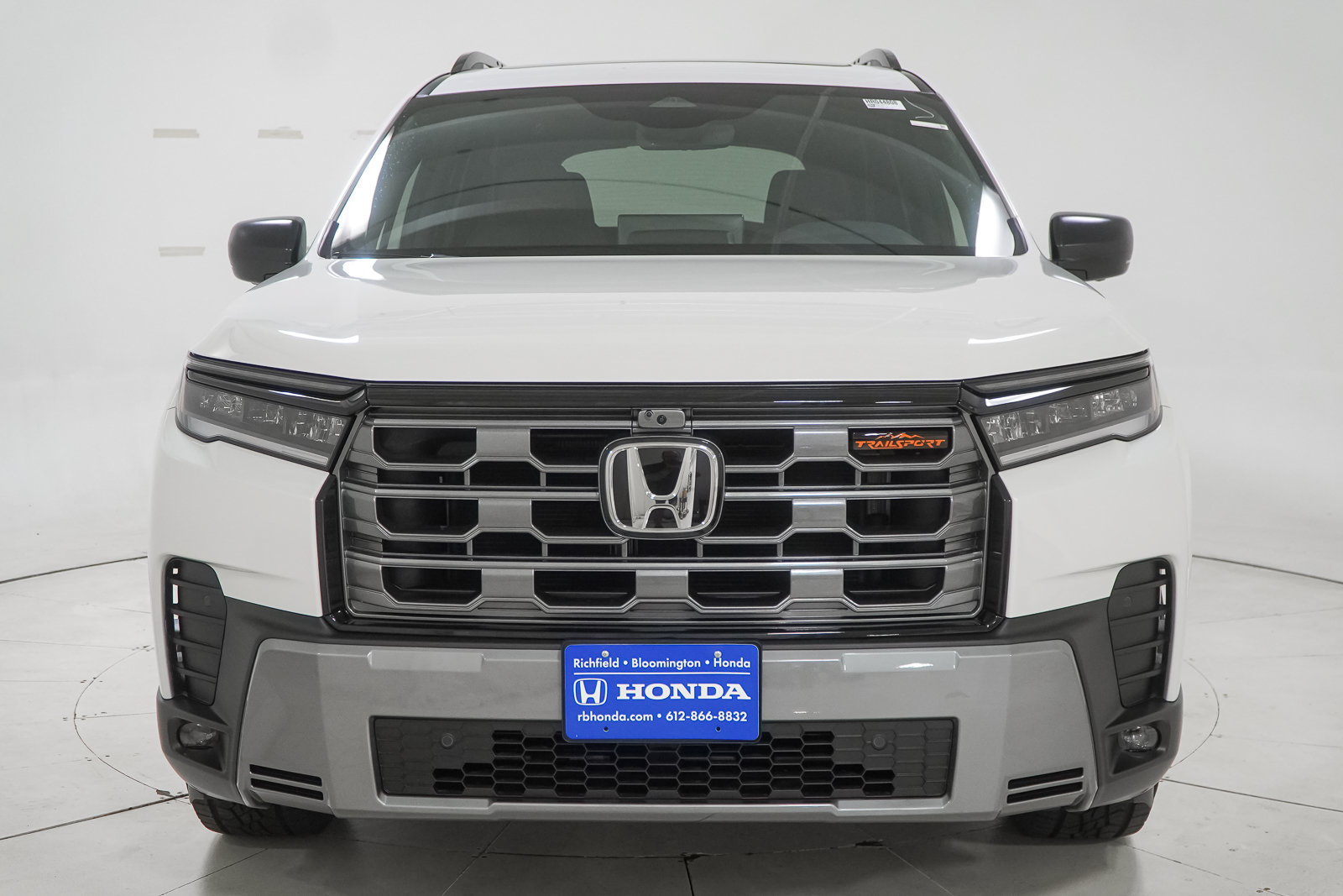 New 2026 Honda Pilot TrailSport image 2
