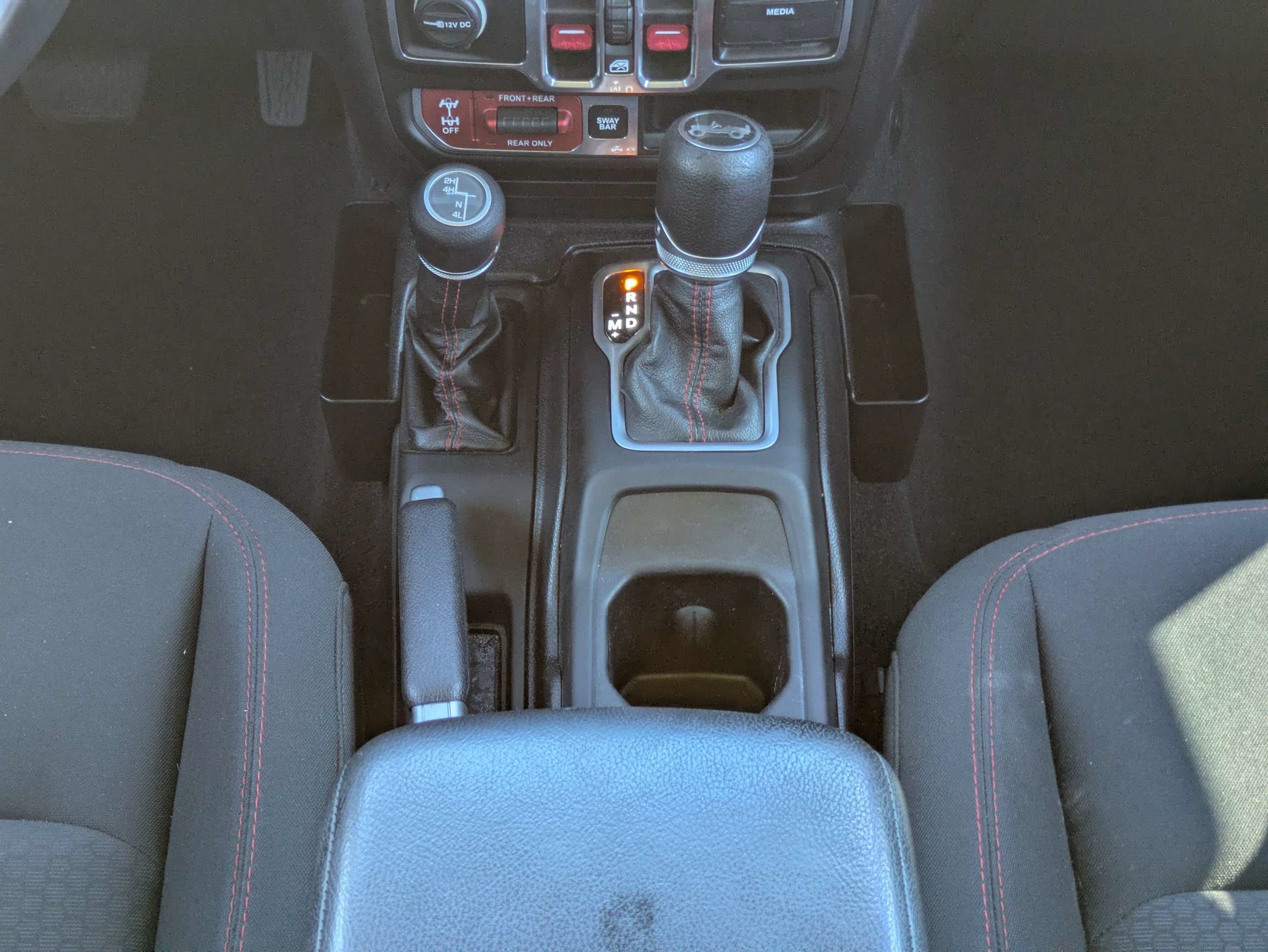 Used 2018 Jeep Wrangler Unlimited Rubicon AWD/4WD image 6