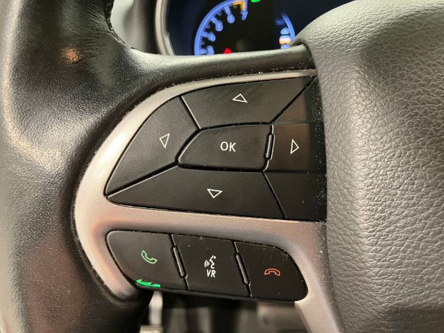 Used 2020 Jeep Grand Cherokee Altitude AWD/4WD image 27