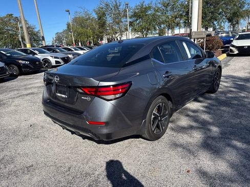 Certified 2025 Nissan Sentra SV image 5