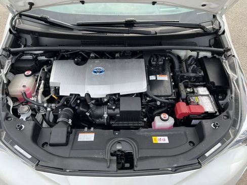 Used 2017 Toyota Prius Four w/ Premium Convenience Package FWD image 29