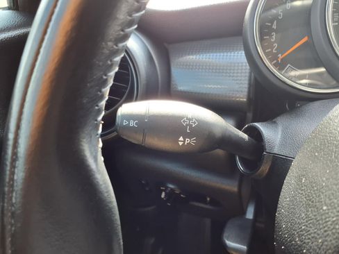 Used 2016 MINI Cooper 2-Door Hardtop image 17