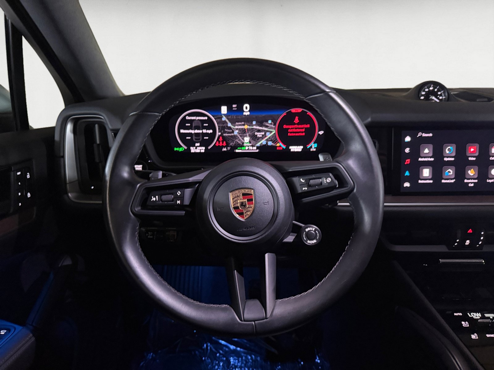 Used 2024 Porsche Cayenne Coupe AWD/4WD image 11