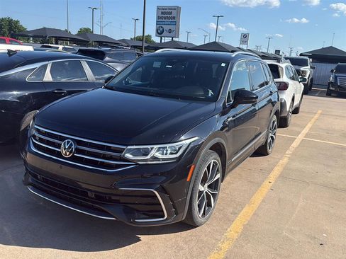 Used 2022 Volkswagen Tiguan SEL R-Line AWD/4WD image 2