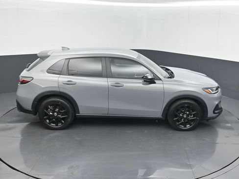 Used 2025 Honda HR-V Sport image 14