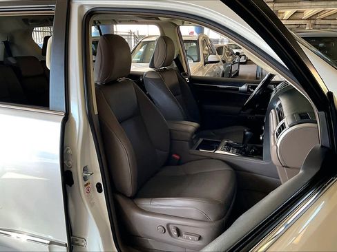 Used 2019 Lexus GX 460 Premium image 8