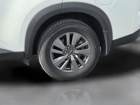 Used 2022 Nissan Pathfinder SV image 28