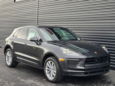 Used 2026 Porsche Macan image 9