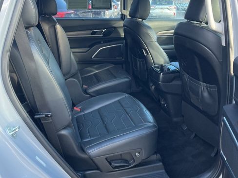 Used 2021 Kia Telluride SX w/ SX Prestige Package image 10