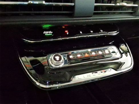 Used 2023 Lincoln Corsair FWD image 19