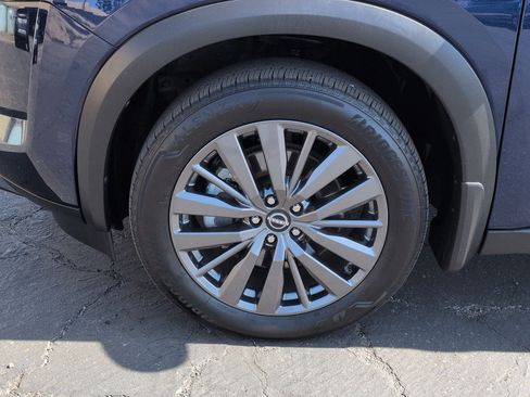 Certified 2022 Nissan Pathfinder SL w/ SL Premium Package FWD image 29