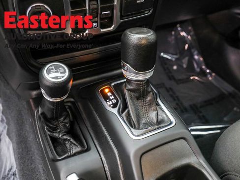 Used 2023 Jeep Wrangler Unlimited w/ 8.4" Radio Group image 13