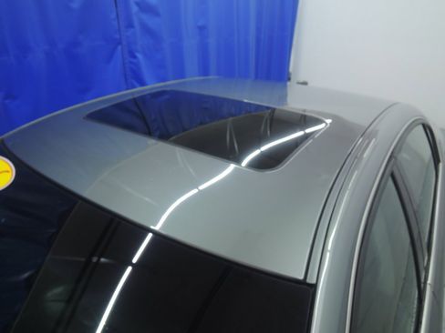 Used 2006 Buick Lucerne CXS w/ Driver Confidence Package image 5