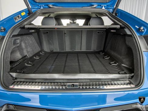 Used 2025 Lamborghini Urus SE image 25