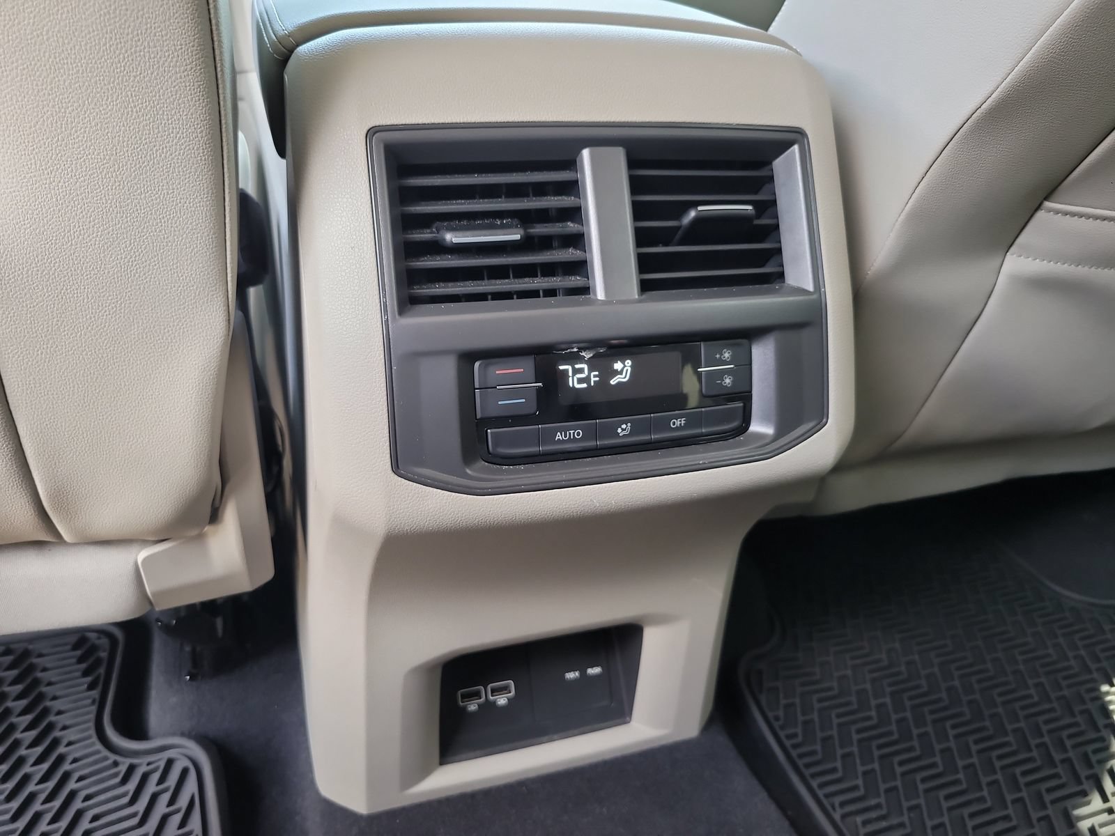 Used 2021 Volkswagen Atlas SE w/ Towing Package FWD image 12