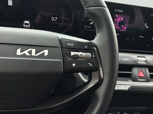 Certified 2025 Kia K4 EX FWD image 10