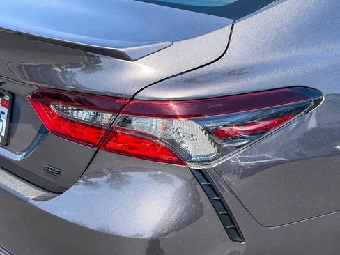 Used 2023 Toyota Camry SE w/ Blackout Package (TMS) FWD image 8