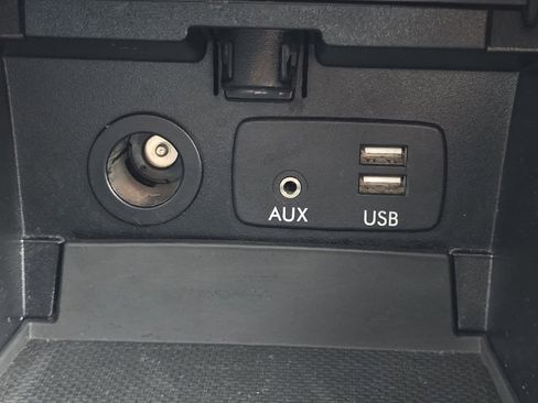 Used 2017 Subaru Legacy 2.5i Premium image 7