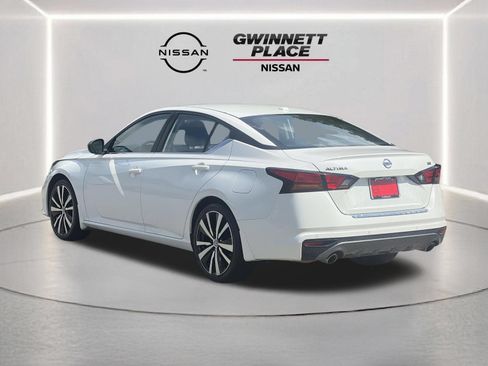 Certified 2021 Nissan Altima 2.5 SR FWD image 23