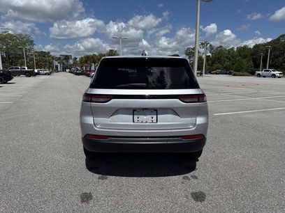 New 2026 Jeep Grand Cherokee Limited w/ Limited Altitude Package