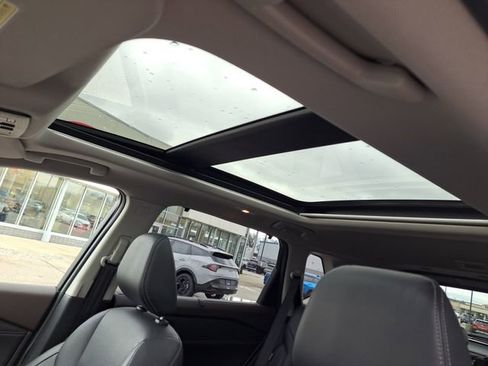 Used 2021 Nissan Rogue Platinum image 6