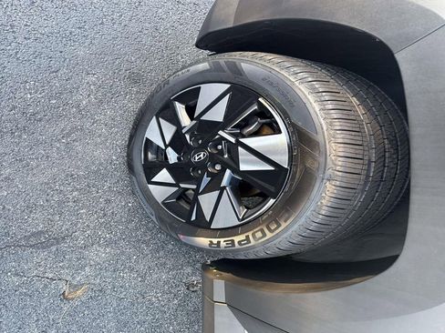 Used 2024 Hyundai Kona SEL w/ Convenience Package image 11