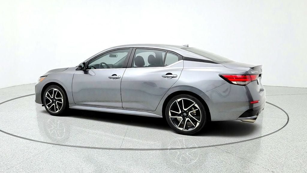 Used 2025 Nissan Sentra SR FWD image 7