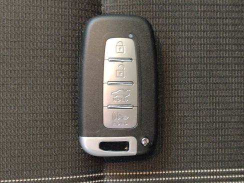 Used 2021 Hyundai Venue SEL w/ Premium Package FWD image 32
