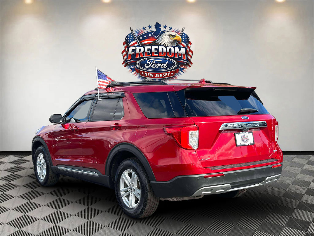 Used 2020 Ford Explorer XLT w/ Equipment Group 202A AWD/4WD image 6