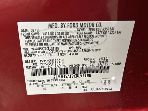 Used 2012 Lincoln MKT AWD image 29