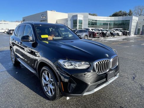Used 2024 BMW X3 xDrive30i w/ Premium Package image 2
