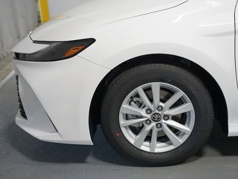 New 2026 Toyota Camry LE image 5