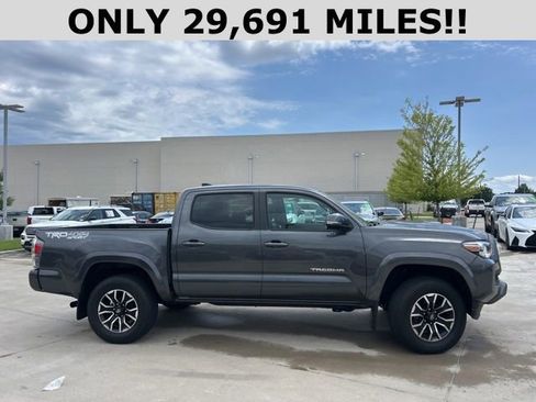 Used 2022 Toyota Tacoma TRD Sport w/ Technology Package AWD/4WD image 2