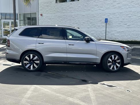 New 2025 Volvo EX90 Ultra image 3
