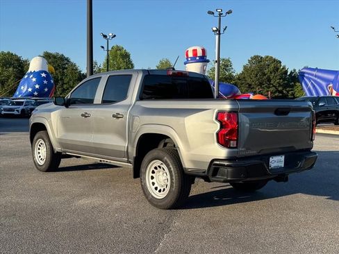 Used 2025 Chevrolet Colorado W/T w/ Advanced Trailering Package RWD image 5
